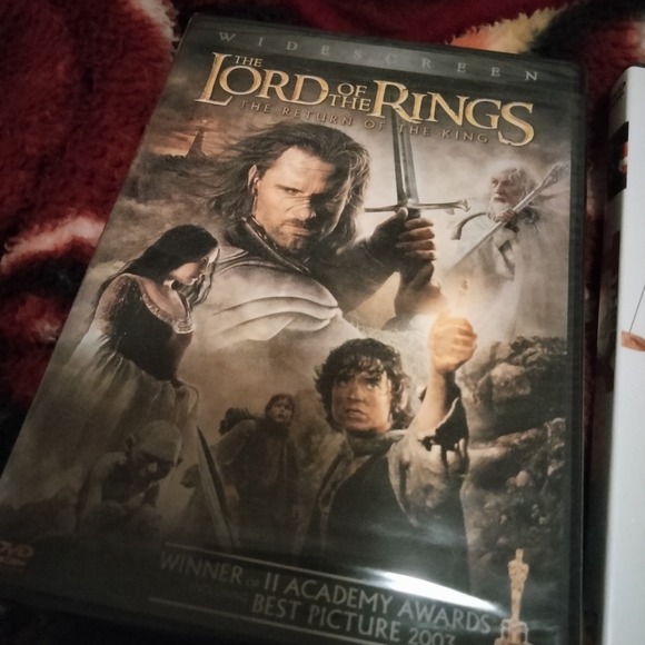 Bundle 5 Movies-2 New. 3 Used. All in Excellent condition. - Picture 4 of 6